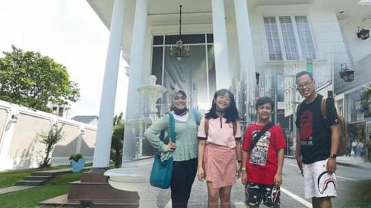 Luasnya Hingga 1 Hektare, Intip Mewahnya Rumah Baru Uya Kuya