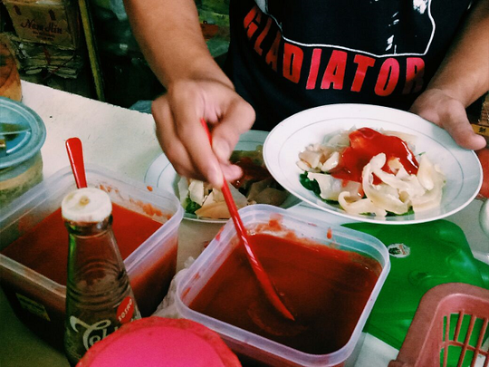 Main ke Glodok Jangan Lupa Cicipi Rujak Shanghai yang Satu Ini!