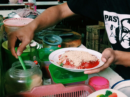 Main ke Glodok Jangan Lupa Cicipi Rujak Shanghai yang Satu Ini!