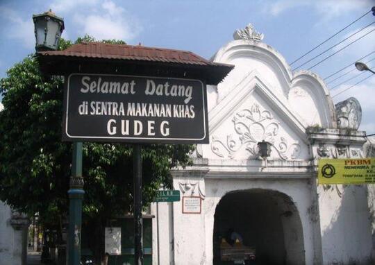 Perbedaan Gudeg Basah dan Gudeg Kering yang Mungkin Anda Belum Mengetahui