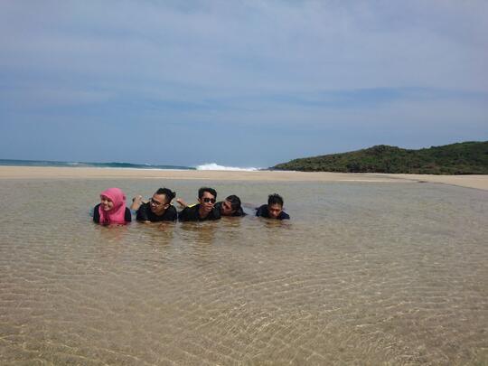 Sudahkah GanSis ke Pantai di Ujung Genteng?