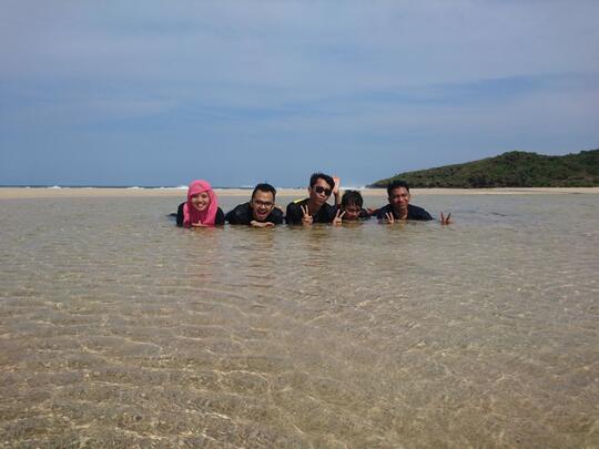 Sudahkah GanSis ke Pantai di Ujung Genteng?