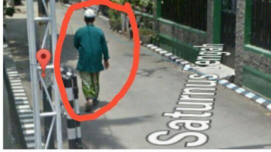 Iseng Cari Alamat, Warganet Temukan Sosok Tak Terduga di Google Street View