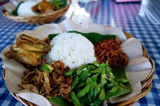 Nasi Balap Puyung, Kuliner Khas Lombok Tengah yang Wajib Dicicipi