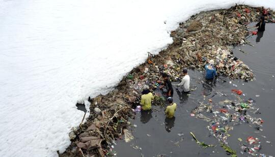 Seberapa Parahkah Kualitas Air Sungai di Indonesia?