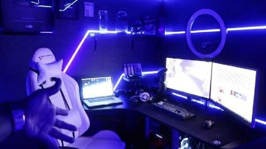 Super Kaya! 4 Kamar Youtuber Gamer Tercanggih dan Paling Keren