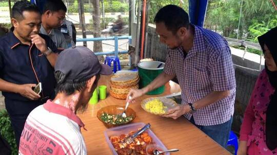 Nasi Kuning Podjok Halal, Ternyata Masih Ada Orang Baik di Negeri Ini