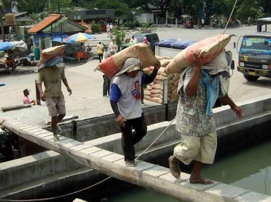 Bekerja Membentuk Harga Diri tetap Terhormat (Spesial Hari Buruh) 