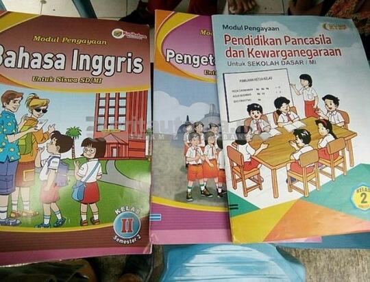 Tas Anak Sekolah Berat Banget, Emang Bawa Apaan Sih?