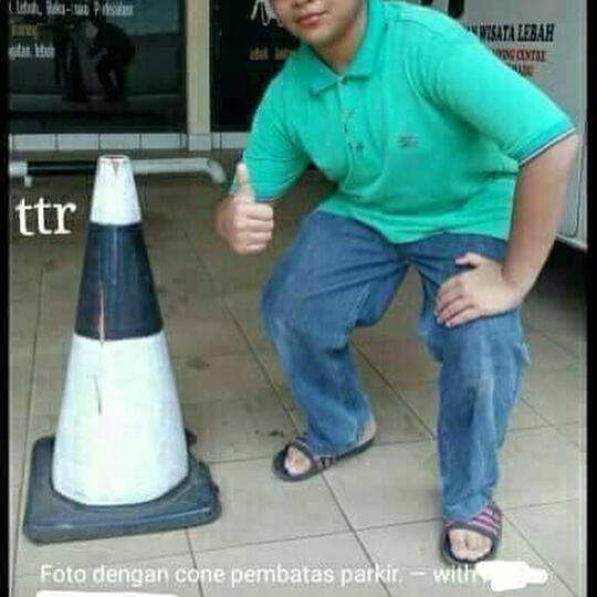 Foto Gaya Jempol - foto candid kekinian