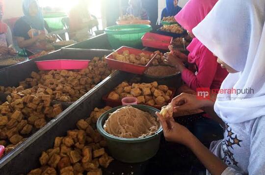 Proses Pembuatan Tahu Tuna Pacitan