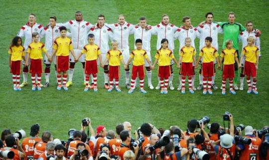 BANGGA! 2 Anak Ini Akan Mengharumkan Indonesia Di Piala Dunia 2018