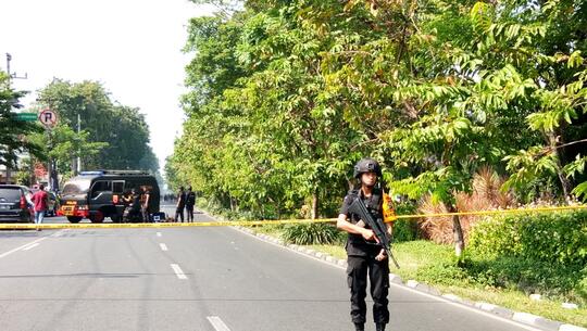 Dita Pelaku Bom Bunuh Diri Pernah Kuliah di Unair, IPK-nya 1,47
