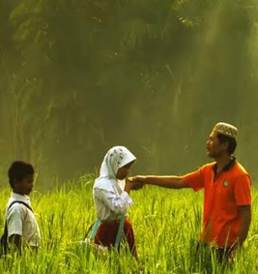 PENTINGNYA SOPAN SANTUN DALAM KEHIUPAN SEHARI-HARI