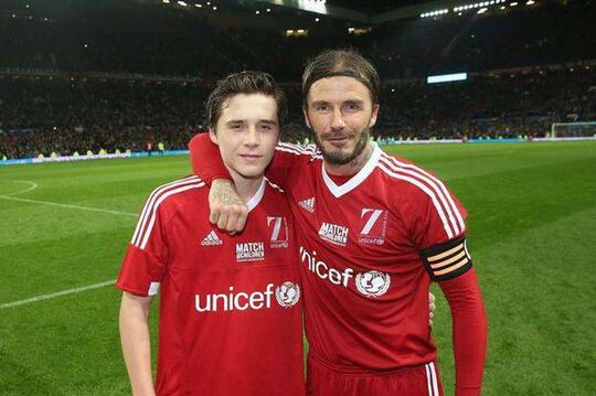 Bapak Rasa Sohib, Potret Keakraban David dan Brooklyn Beckham Ini Bikin Iri!