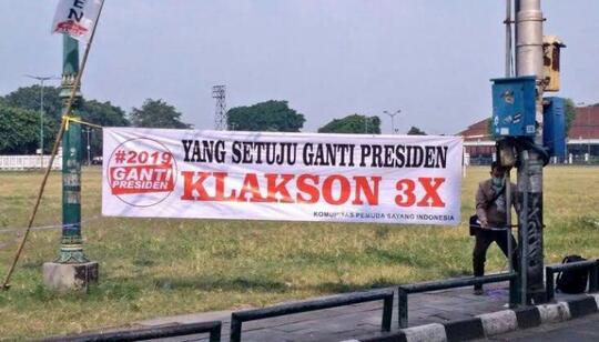 Jalan Tol Pak Jokowi Vs Klakson 3 Kali