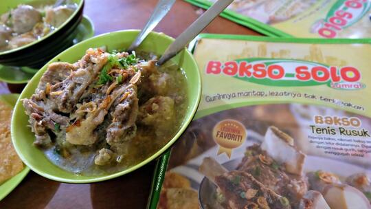 10 Warung Bakso Maknyos, Yuk Mampir Kuliner di Kelapa Gading!