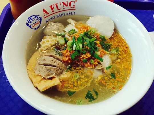 10 Warung Bakso Maknyos, Yuk Mampir Kuliner di Kelapa Gading!