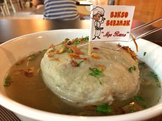 10 Warung Bakso Maknyos, Yuk Mampir Kuliner di Kelapa Gading!