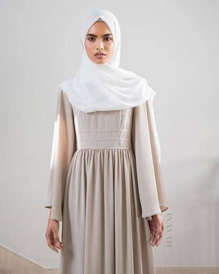 Waktu Nggak Terbuang Lagi Saat Pilih Warna Hijab. Coba Pakai Sesuai Bulan Kelahiranmu