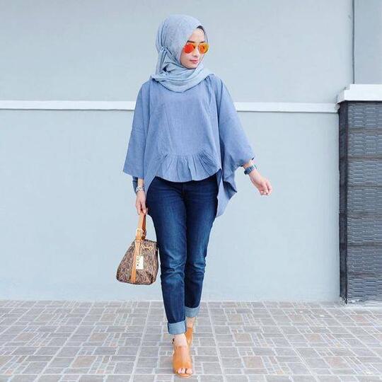 Waktu Nggak Terbuang Lagi Saat Pilih Warna Hijab. Coba Pakai Sesuai Bulan Kelahiranmu
