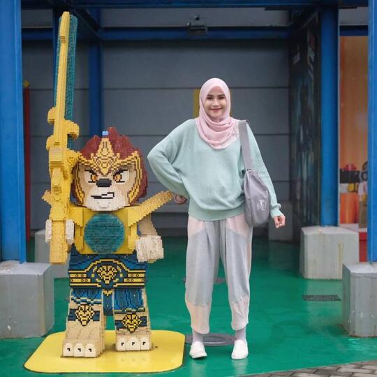 Hobi Pakai Celana Kedodoran, Style Ala Zaskia Adya Mecca Bisa Banget Dijadiin Favorit