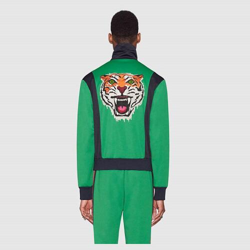 Jaket (Mirip) dengan Jaket Ojol Ini Dijual Seharga 21 Juta?