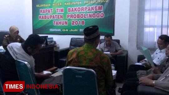 Batu Nisan Raksasa Disorot Bakorpakem, Ini Kata MUI Probolinggo