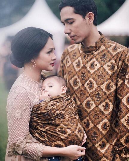 Calon Mama Muda Kudu Tahu 9 Gendongan Bayi Kekinian Ini. Baby Nyaman, Mama Cetar!