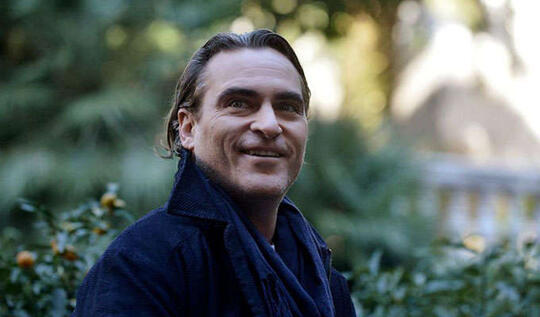 Joaquin Phoenix Resmi Perankan Karakter Joker