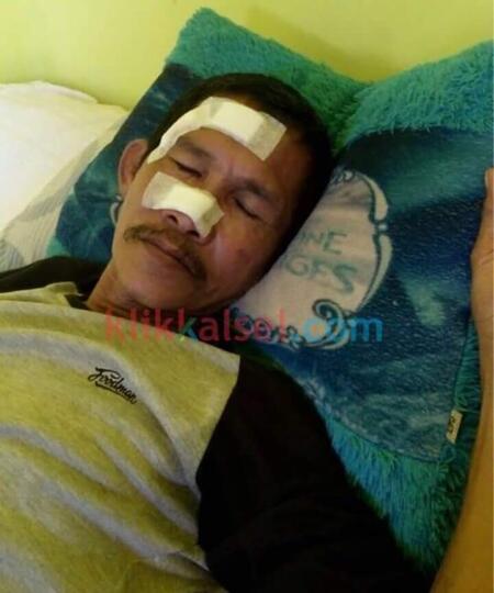 Aksi Pemukulan Pejabat Terhadap Seorang Penjaga Makam Saat Ziarah