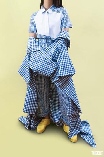 Trend Bahan Sprei Jadi Fashion, Yes Or Not, Ya? (Kejadian lucu dialami temen sendiri)