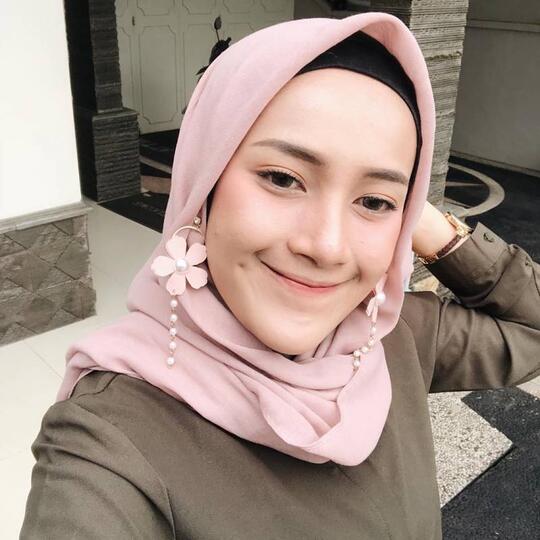 Now Trending: Anting Hijab, Aksesoris yang Mempermanis Penampilanmu dalam Sekejap