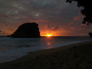 Nyobain Camping Di Pantai Ngudel Malang Saat Malam Tahun Baru
