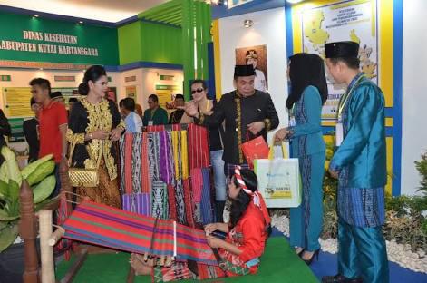 Erau Dan Internasional Folk Art Festival, Dari Kutai Untuk Dunia. #IniIndonesiaku