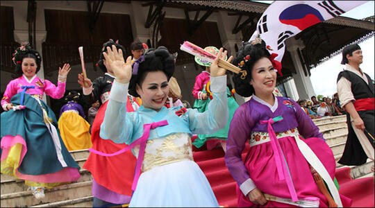 Erau Dan Internasional Folk Art Festival, Dari Kutai Untuk Dunia. #IniIndonesiaku