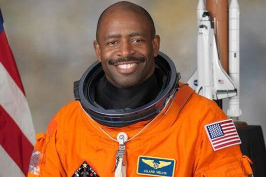 Astronot NASA Lihat Benda Aneh di Ruang Angkasa, Benarkah Itu Alien?