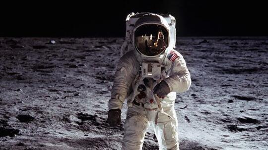 Astronot NASA Lihat Benda Aneh di Ruang Angkasa, Benarkah Itu Alien?