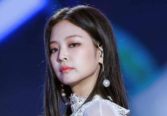 Glass Skin, Kulit Sebening Kaca yang Jadi Tren Baru Wanita Korea. Mau Ikuti Resepnya?