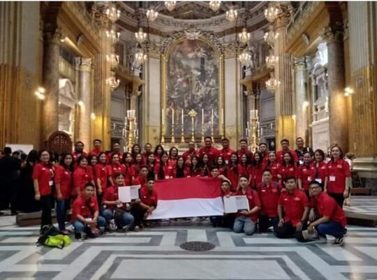 #IniIndonesiaku Paduan Suara Indonesia Menang Kompetisi Di Italia!