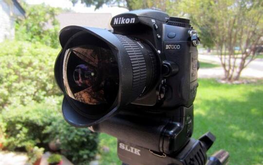 Tips dan Trik Memotret Menggunakan DSLR di Malam Hari #AslinyaLo