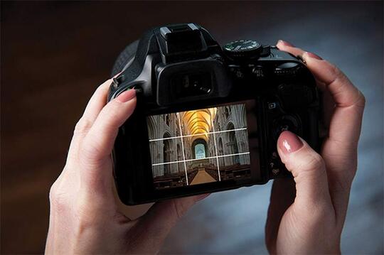 Tips dan Trik Memotret Menggunakan DSLR di Malam Hari #AslinyaLo