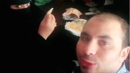 Sarapan Bersama Perempuan, Pria Mesir Ditangkap di Arab Saudi