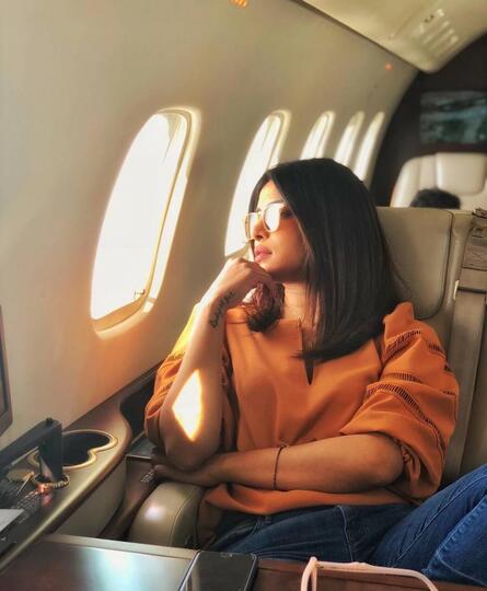 Curi 8 Gayanya Priyanka Chopra Ini! Nggak Terbuka, Cocok sama Budaya Ketimuran