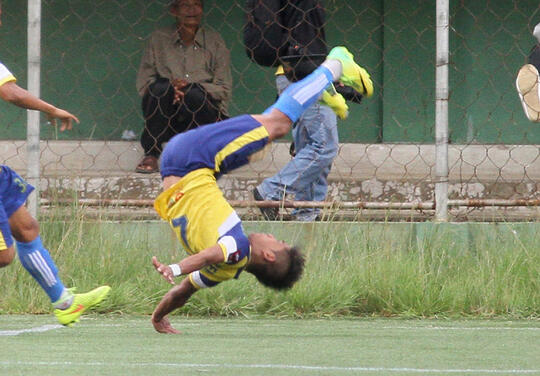 Selebrasi-selebrasi Maut di Sepakbola, Fatal Banget!