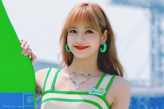 Rahasia Wajah Sehat dari Lisa BLACKPINK. Cantik dari Lahir Aja Nggak Cukup!