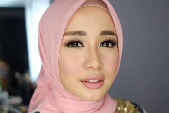 5 Artis Yang Mendapatkan Gelar Bibir Terseksi Di Indonesia