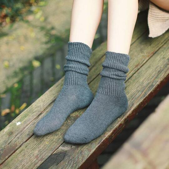 Sepatu Kebesaran Karena Salah Ukuran? Daripada Dibuang, Ikuti Siasat Anti Mubazir Ini