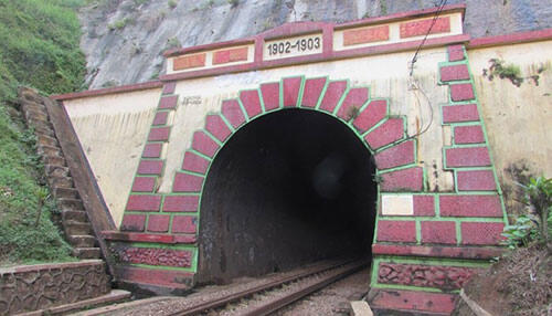 4 Terowongan Kereta Api Angker di Indonesia yang Konon Kerap Meminta Tumbal Manusia