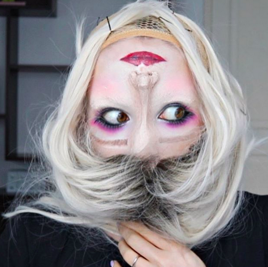 Hiii... Ini Makeup Halloween Terseram yang Pernah Ada